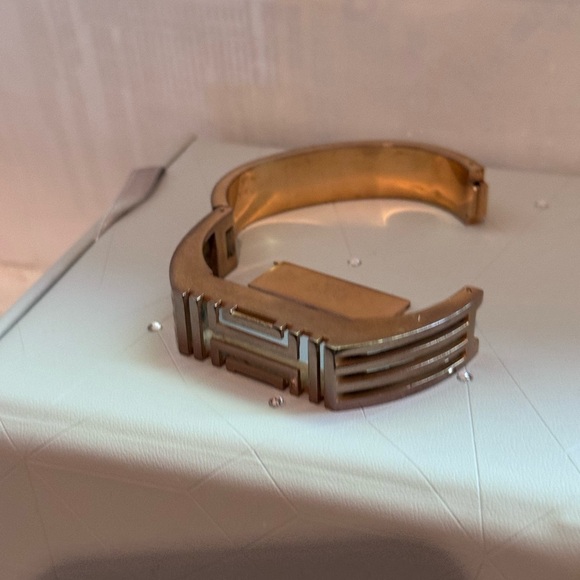 đź’–Rare Vintage Tory Burch Fitbit Rose Coloured Bracelet - Picture 4 of 16
